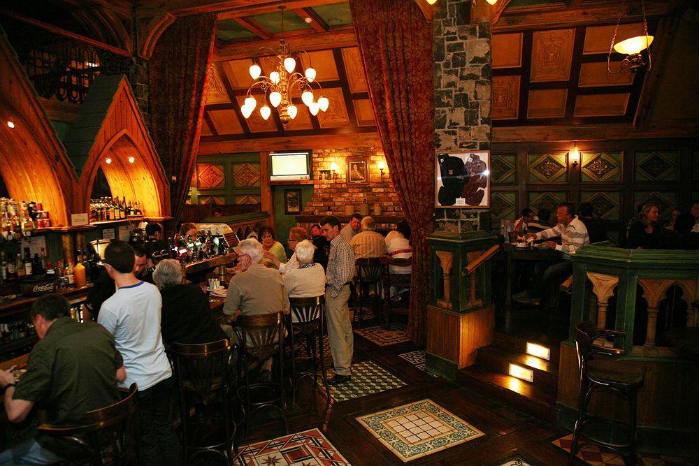 Temple Gate Hotel اينيس المظهر الخارجي الصورة