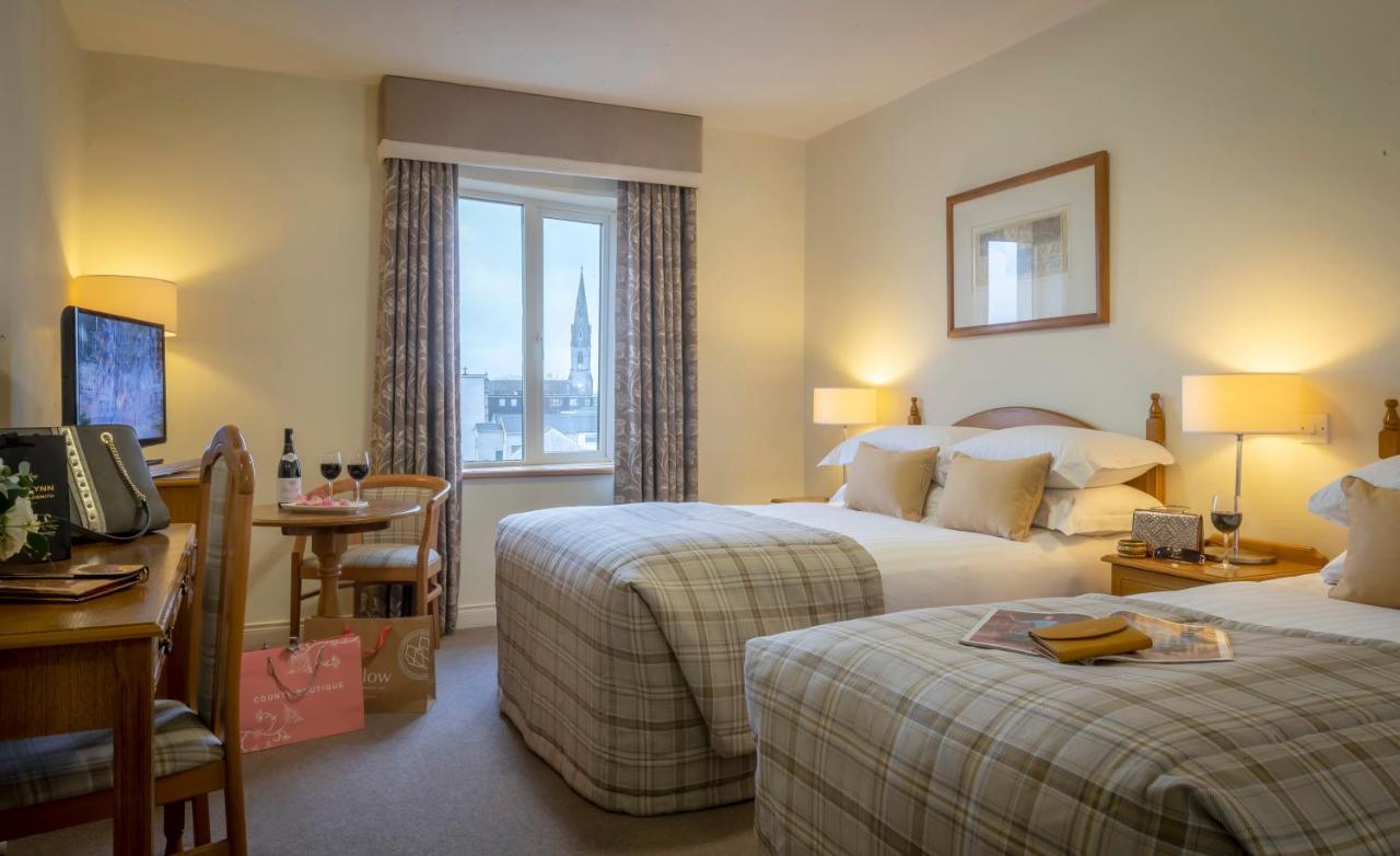 Temple Gate Hotel اينيس المظهر الخارجي الصورة